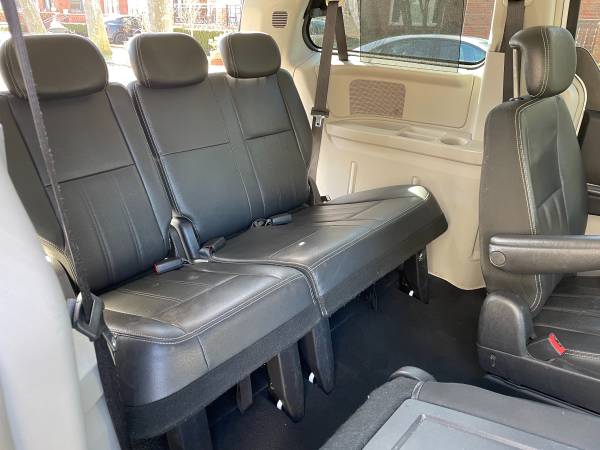 2009 Chrysler Town & Country Touring for sale in Brooklyn, NY – photo 15