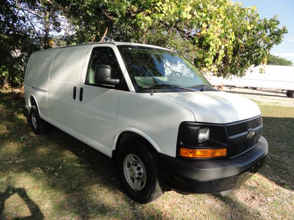 2008 RUST FREE CHEVY G3500 EXTENDED CARGO VAN WITH 6.0L ENGINE for sale in TALLMADGE, IN – photo 3