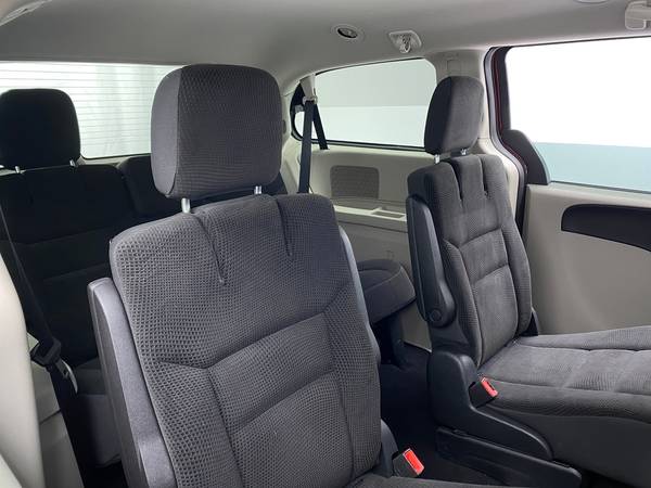 2019 Dodge Grand Caravan Passenger SE Minivan 4D van Red - FINANCE -... for sale in Atlanta, CA – photo 19