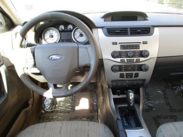 2009 Ford Focus SE - cars & trucks - by dealer - vehicle automotive... for sale in FAIRMONT, MN – photo 19