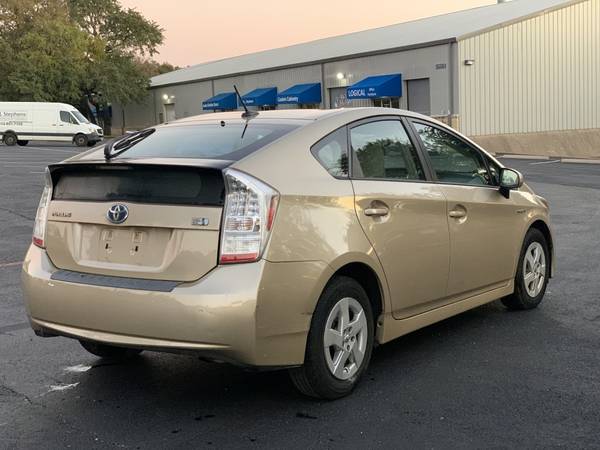 2010 Toyota Prius - Clean Title- Low Mileage - 1 owner - 107k miles... for sale in Austin, TX – photo 4