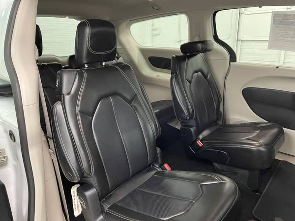 2020 Chrysler Voyager LXI - cars & for sale in PUYALLUP, WA – photo 24