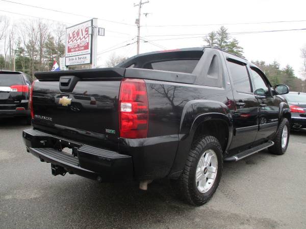 2011 Chevrolet Avalanche 4x4 4WD Chevy Truck LT Z71 Heated Leather for sale in Brentwood, NH – photo 3
