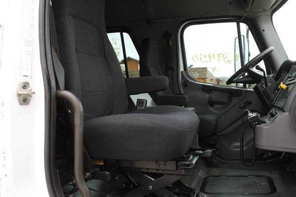 2006 FREIGHTLINER M2 106 CREW CAB 11' FLATBED CUSTOM HAULER TRUCK -... for sale in WINDOM, MN – photo 18