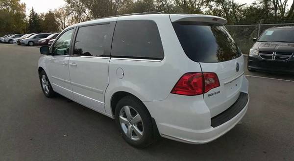 2011 Volkswagen Routan SE w/90K miles. 90 day warranty! for sale in Jordan, MN – photo 2