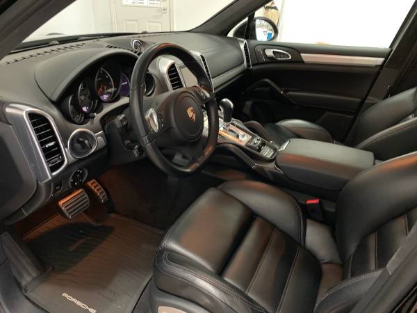 2013 Porsche Cayenne Turbo - cars & trucks - by owner - vehicle... for sale in Hinsdale, IL – photo 5