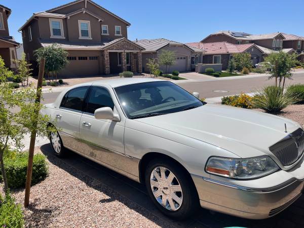 2003 Lincoln Town Car for sale in New River, AZ – photo 4