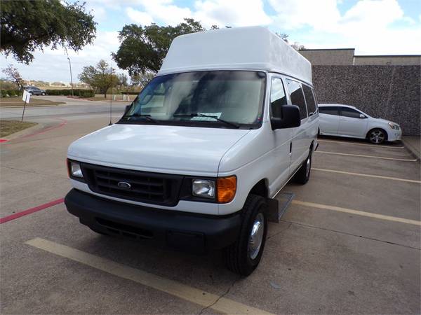 78K MILE FORD E350 HANDICAPPED WHEELCHAIR ADA MOBILITY POWER LIFT... for sale in Irving, LA – photo 8
