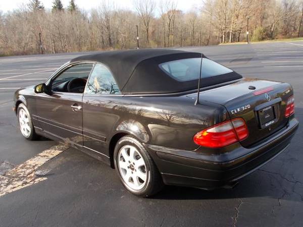 2000 Mercedes-Benz CLK-Class 2dr Cabriolet 3.2L - cars & trucks - by... for sale in Cohoes, MA – photo 4