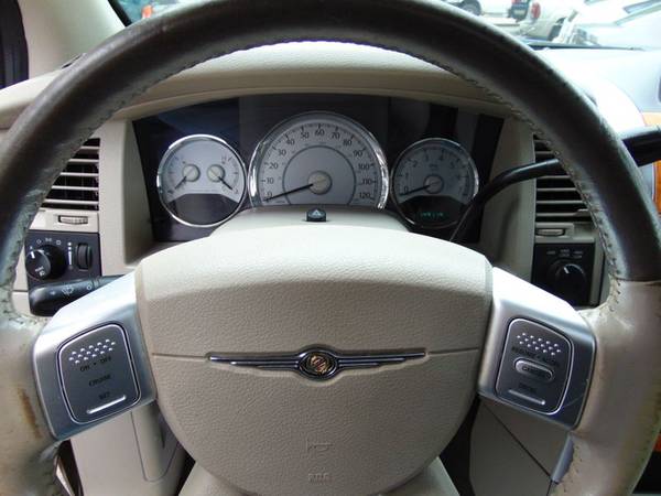 2008 *Chrysler* *Aspen* *Limited* - cars & trucks - by dealer -... for sale in Alexandria, ND – photo 10