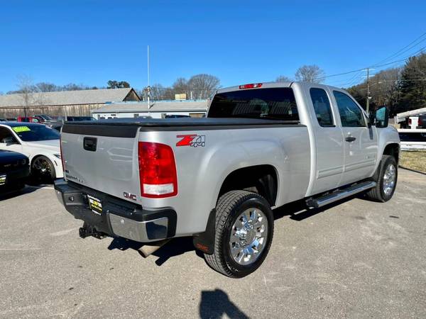 An Impressive 2012 GMC Sierra 2500HD TRIM with 73, 809 for sale in South Windsor, CT – photo 6