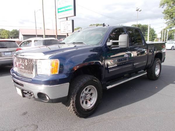2011 GMC Sierra 1500 SLE Crew Cab 4WD for sale in Elkhart, IN – photo 4