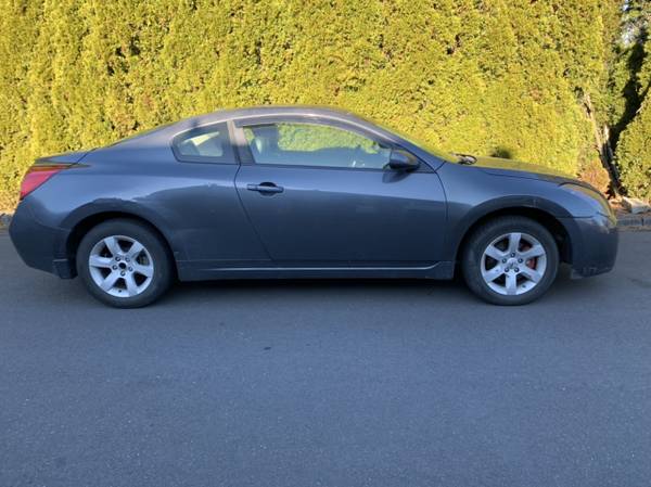 2008 NISSAN ALTIMA COUPE. 6-SPEED MANUAL. LEATHER - cars & trucks -... for sale in Gresham, OR – photo 2