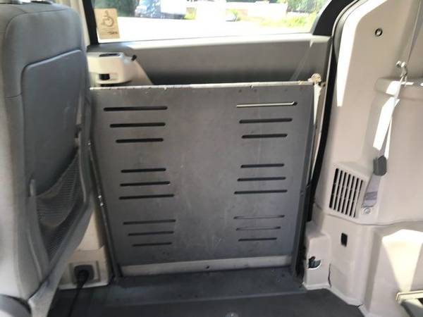 2010 Chrysler Town and Country Handicap Accessible Wheelchair Van for sale in Dallas, OH – photo 15