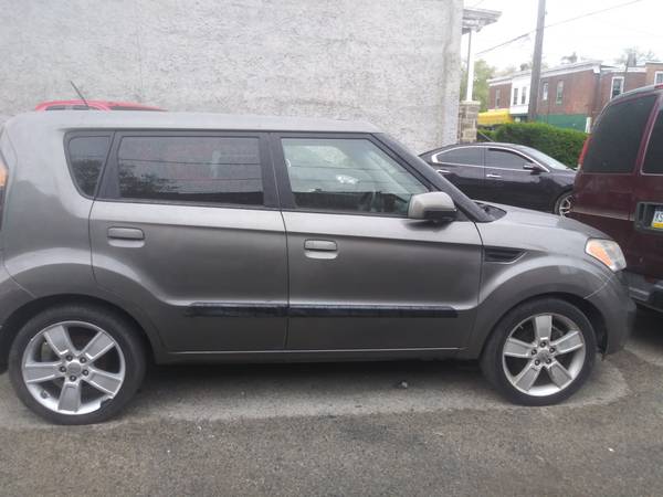 REDUCED 4500 2010 KIA SOUL WITH 134K MILES WAS 5000 - cars & for sale in Elkins Park, PA – photo 3