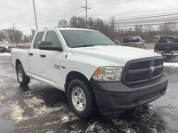 One Owner! 2014 Ram 1500 ST! 4x4! Clean Carfax! - cars & trucks - by... for sale in Ortonville, MI – photo 7