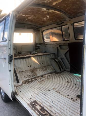 Vintage 1977 VW Bus - white for sale in Venice, CA – photo 4