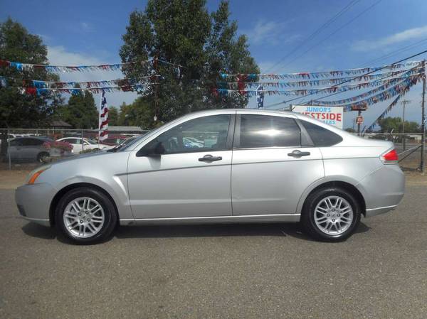 2010 FORD FOCUS SE 4 DOOR AUTOMATIC GAS SAVER for sale in Anderson, CA – photo 6