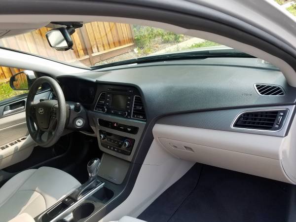 15 Hyundai Sonata SE Clean Title ONLY 52k mile BACK UP CAMERA... for sale in Santa Cruz, CA – photo 8
