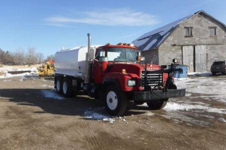 1998 Mack RD688S Water Truck - - by dealer - vehicle for sale in Craig, CO – photo 3