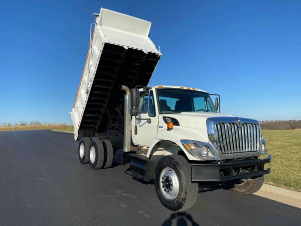 2009 INTERNATIONAL TANDEM DUMP WITH ONLY 46K ORIGINAL MILES WOW! -... for sale in Saint Joseph, MO – photo 15