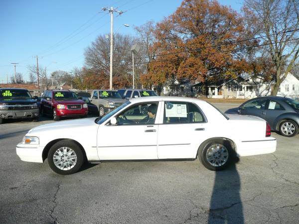 2006 MERCURY GRAND MARQUIS - cars & trucks - by dealer - vehicle... for sale in KCMO, MO – photo 3