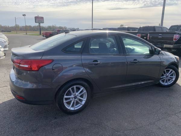 2015 FORD FOCUS SE - cars & trucks - by dealer - vehicle automotive... for sale in Chenoa, IL – photo 9