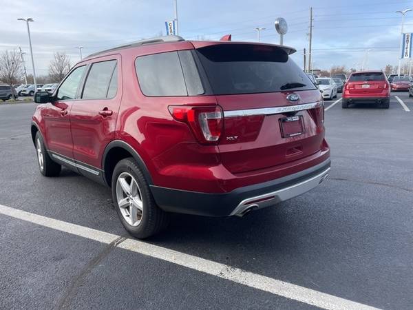 2017 Ford Explorer XLT - - by dealer - vehicle for sale in Plainfield, IN – photo 8
