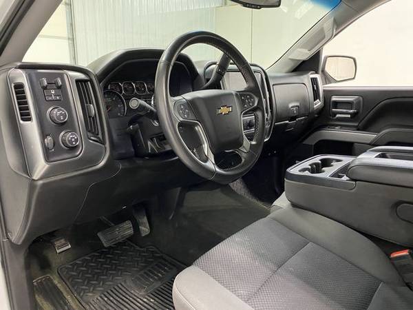 2017 Chevrolet Silverado 1500 Crew Cab - Small Town & Family Owned! for sale in Wahoo, NE – photo 8