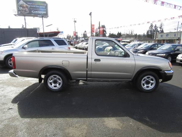 2000 Nissan Frontier 2WD 00 5 XE Reg Cab I4 GOLD MANUAL 1 OWNER for sale in Milwaukie, OR – photo 6