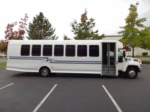 2004 Chevrolet C5500 28 Psngr Shuttle Bus:34K Miles Duramax Must See... for sale in Auburn, WA – photo 4