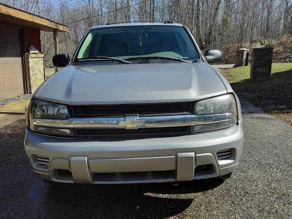2006 Chevy Trailblazer - cars & trucks - by owner - vehicle... for sale in Petoskey, MI – photo 2