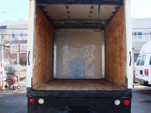 2011 GMC SAVANA 3500 CUTAWAY 12FT BOX TRUCK - - by for sale in Richmond Hill, NY – photo 15