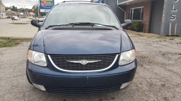 '01 Chrysler Town n Country Limited.. No Rust!.. Leather, 93k miles for sale in Lorain, OH – photo 11