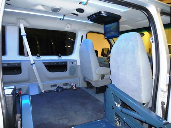 2008 Ford Wheelchair Handicap Conversion Van Side Lift Like New 59k-m for sale in Charleston, SC – photo 10