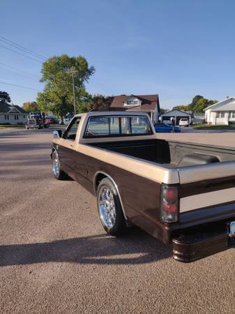 1984 Chevy S10 Tahoe - cars & trucks - by owner - vehicle automotive... for sale in South Sioux City, IA – photo 4