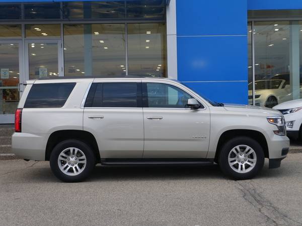 2015 Chevrolet Tahoe LT 4WD leather nav one owner - cars & trucks -... for sale in Saint Paul, MN – photo 4