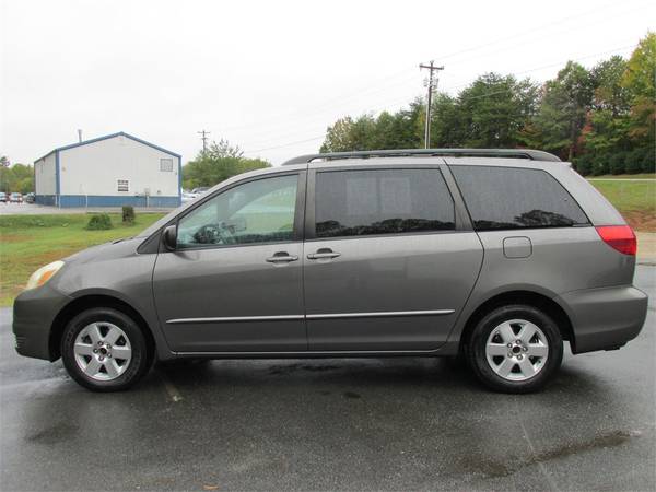 2004 Toyota Sienna LE 7 Pass. CHEAP! NICE!, Gray for sale in Winston Salem, NC – photo 4