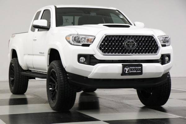 SPORTY White TACOMA *2018 Toyota TRD Sport* 4X4 Extended Cab... for sale in Clinton, MO – photo 17