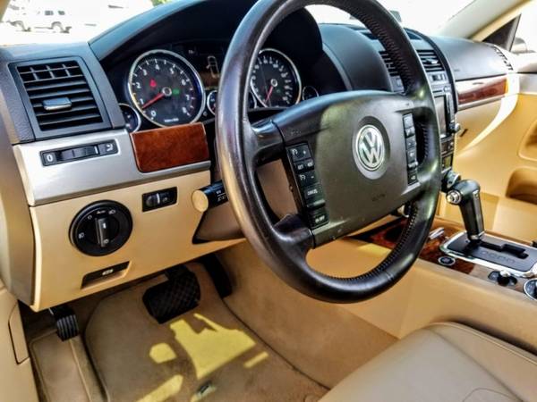 2010 Volkswagen Touareg 4dr VR6 "FAMILY OWNED BUSINESS SINCE 1991" for sale in Chula vista, CA – photo 19