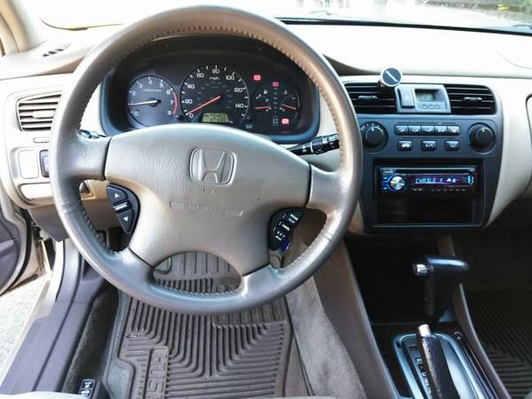2002 Honda Accord LOW LOW MILES - cars & trucks - by owner - vehicle... for sale in Kirkland, WA – photo 7