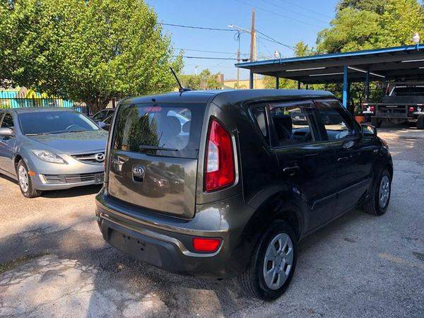 2013 Kia Soul Base 4dr Crossover 6M for sale in Houston, TX – photo 4