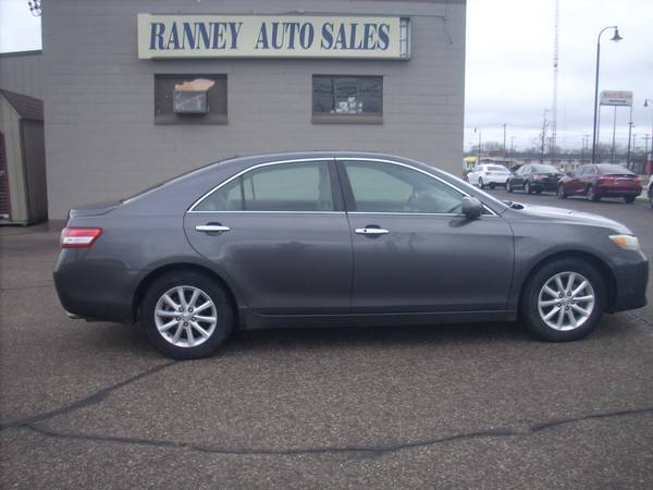 2011 Toyota Camry XLE - - by dealer - vehicle for sale in Eau Claire, WI