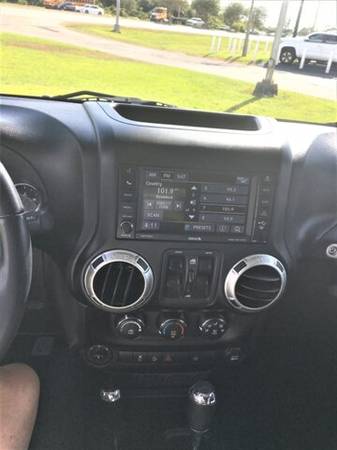 2016 JEEP WRANGLER SAHARA LIKE NEW! for sale in Fort Myers, FL – photo 16