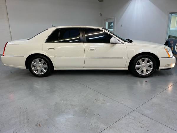2007 Cadillac DTS for sale in Charlotte, NC – photo 2