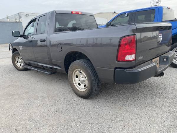 *LIKE NEW* 2019 DODGE RAM 1500 CLASSIC *LOW MILES* - cars & trucks -... for sale in Norman, KS – photo 4