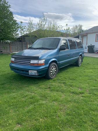 Plymouth Grand Voyager 1994 for sale in Grandview, WA – photo 4
