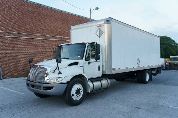 2013 International 4300 26 foot box truck - cars & trucks - by owner... for sale in Glyndon, District Of Columbia – photo 2