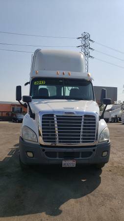 2013 FREIGHTLINER CASCADIA - cars & trucks - by dealer - vehicle... for sale in Bakersfield, CA – photo 2