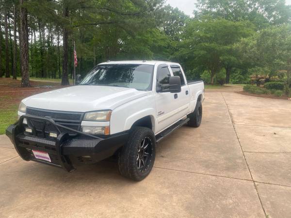 2005 Chevrolet LT 2500 Duramax, 220, 000 miles, few dents but looks for sale in Puckett, MS – photo 6